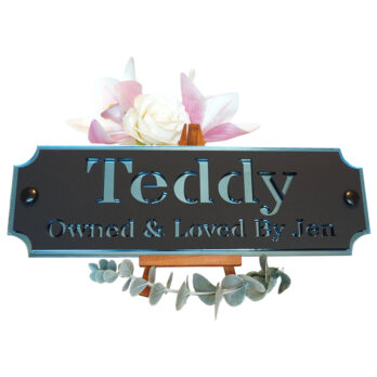 Acrylic-Stable-Name-Plate-Blue-Mirror-Text-Front