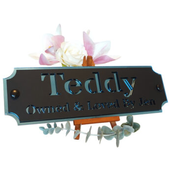 Acrylic-Stable-Name-Plate-Blue-Mirror-Text-Left