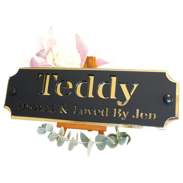 Acrylic-Stable-Name-Plate-Gold-Mirror-Text-Right