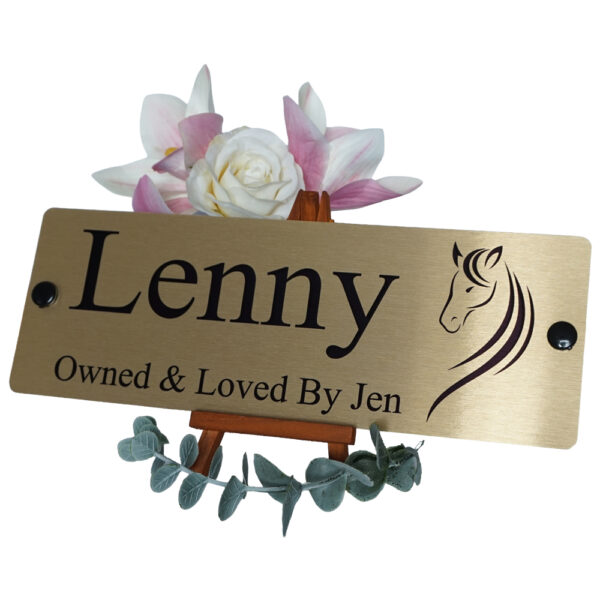 Aluminium-Gold-Stable-Name-Plate-Horse-Head-Logo-Right
