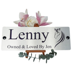 Aluminium-Silver-Stable-Name-Plain-Horse-Head-Logo-Front