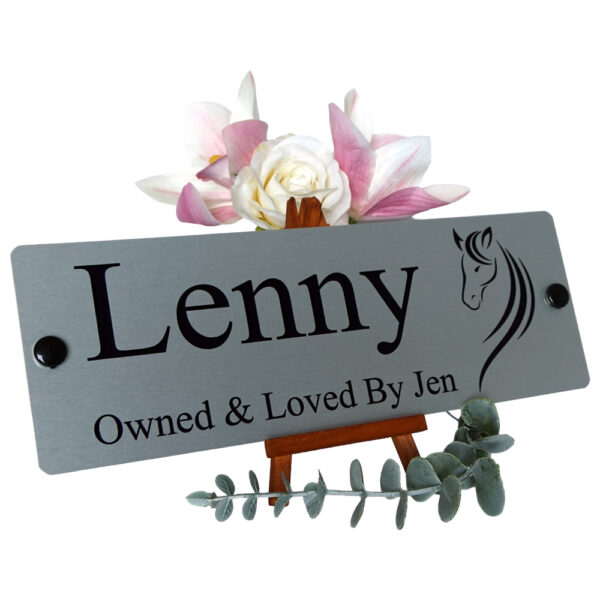 Aluminium-Silver-Stable-Name-Plain-Horse-Head-Logo-Left
