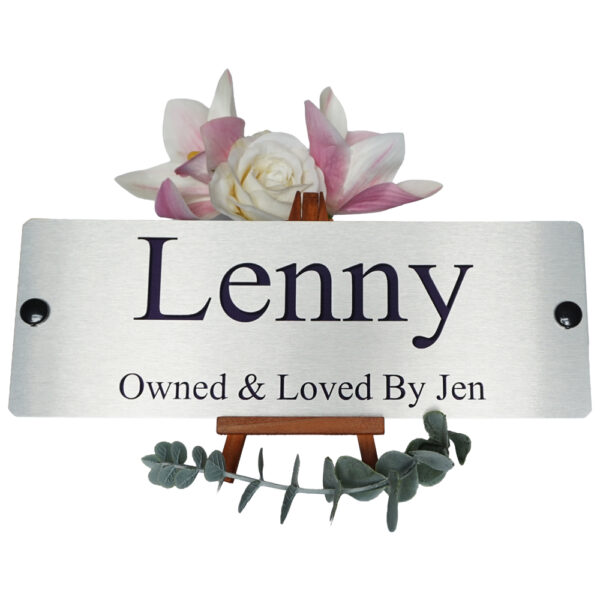 Aluminium-Silver-Stable-Name-Plain-Text-Front